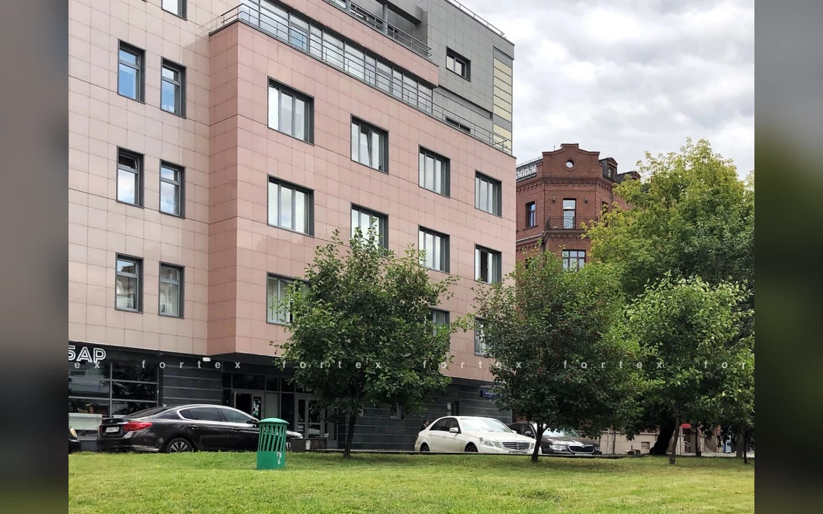 Бизнес-центр Земляной 75 в Москве